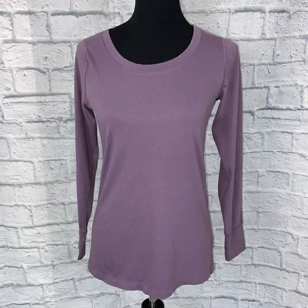 Xersion Longsleeve scoopneck athletic top purple sz small women